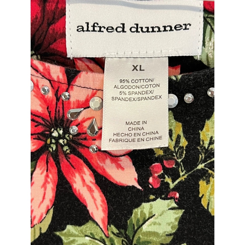 Alfred Dunner Black Floral Scoop Neck Top with Red-Pink Blossoms. Didn’t fit! - Picture 6 of 7